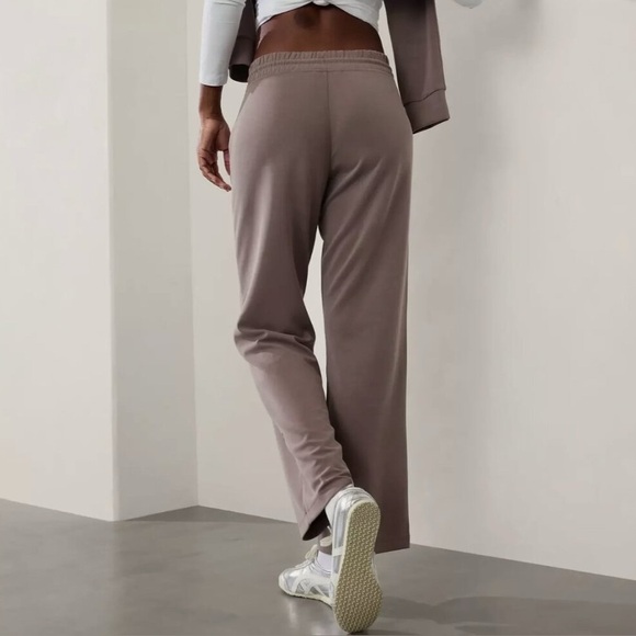 Athleta Mid Rise Seasoft Pants Smokey Rose XS - Picture 2 of 11